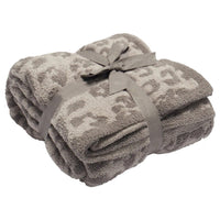 HKM-094483 Knitted Leopard Print Blanket in Soft Elastic Wool - 130 x 180 cm