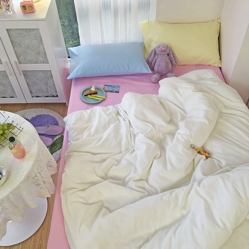 HKM-097939 Heart-Patterned Four-Piece Bedding Set in Mix and Match Colors