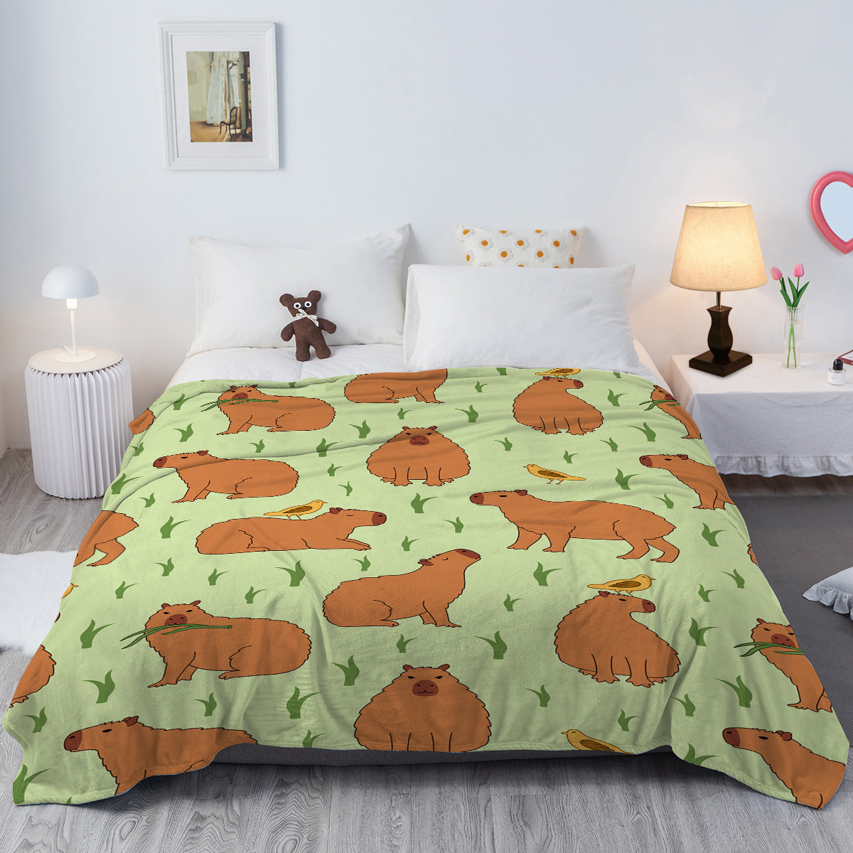 HKM-097939 Soft Flannel Multifunctional Blanket with Bird and Capybara Pattern for Home and Outdoors