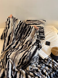 HKM-099411 Tie-Dyed Zebra Stripes Nap Blanket - Black and Beige, Modern Polyester Fiber, 150x200 cm & 100x150 cm Options