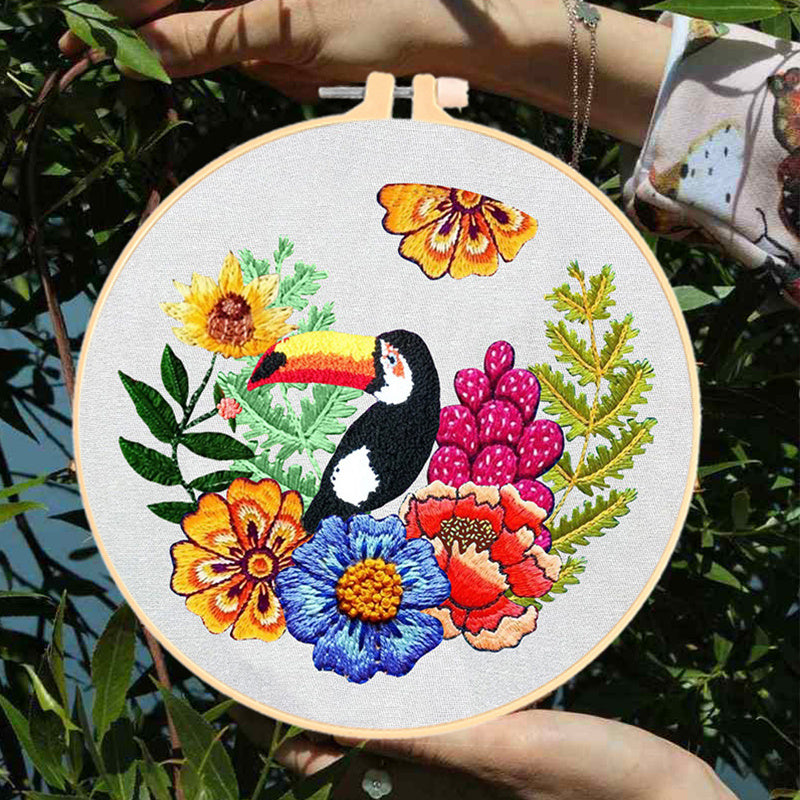 HKM-106003 Creative Three-Dimensional European Embroidery Material Package - Parrot and Flower Designs, Includes 20cm Bamboo Stretched Canvas