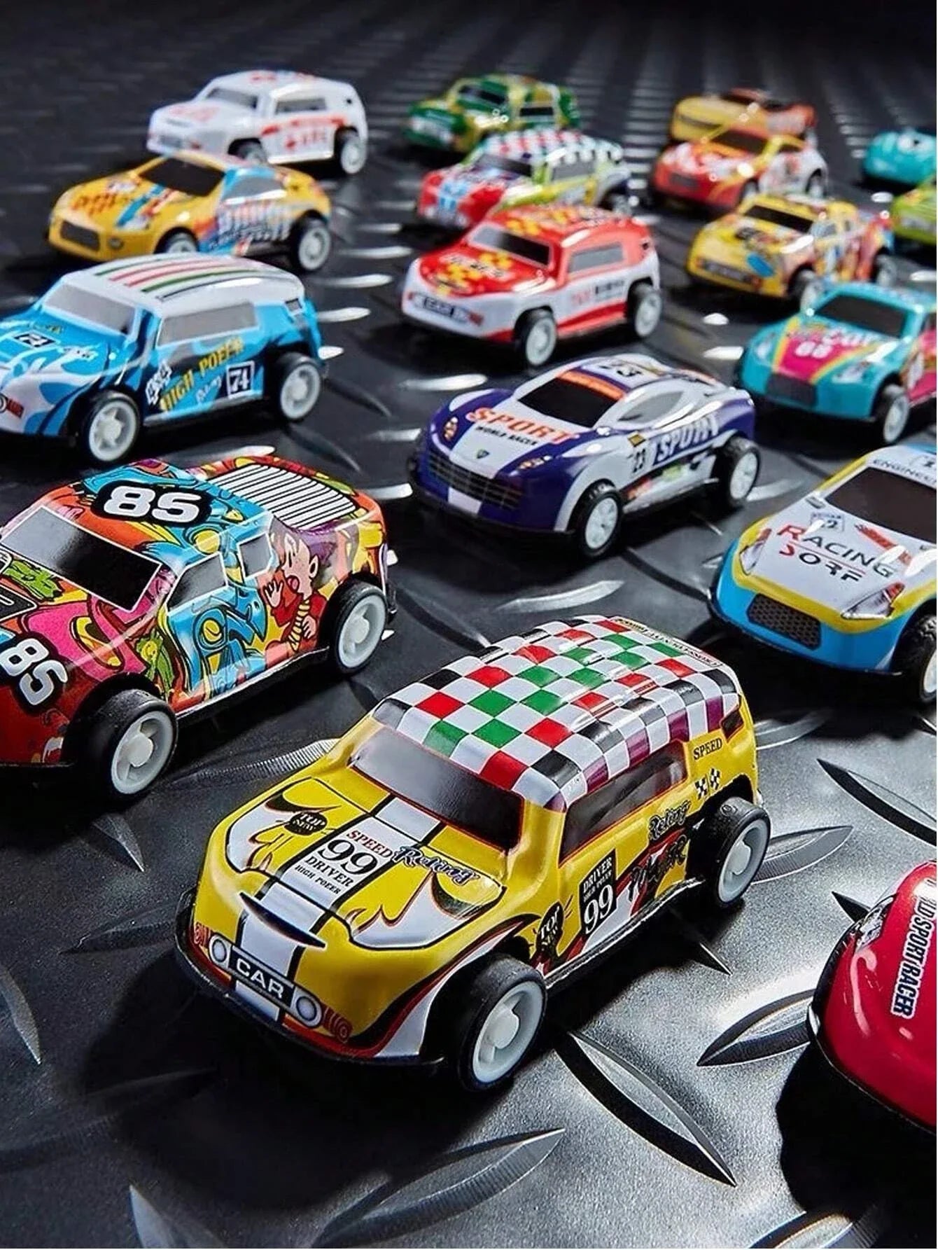 HKM-108115 30-Pack Alloy Mini Diecast Race Cars with Pull Back Function and Portable Storage Box