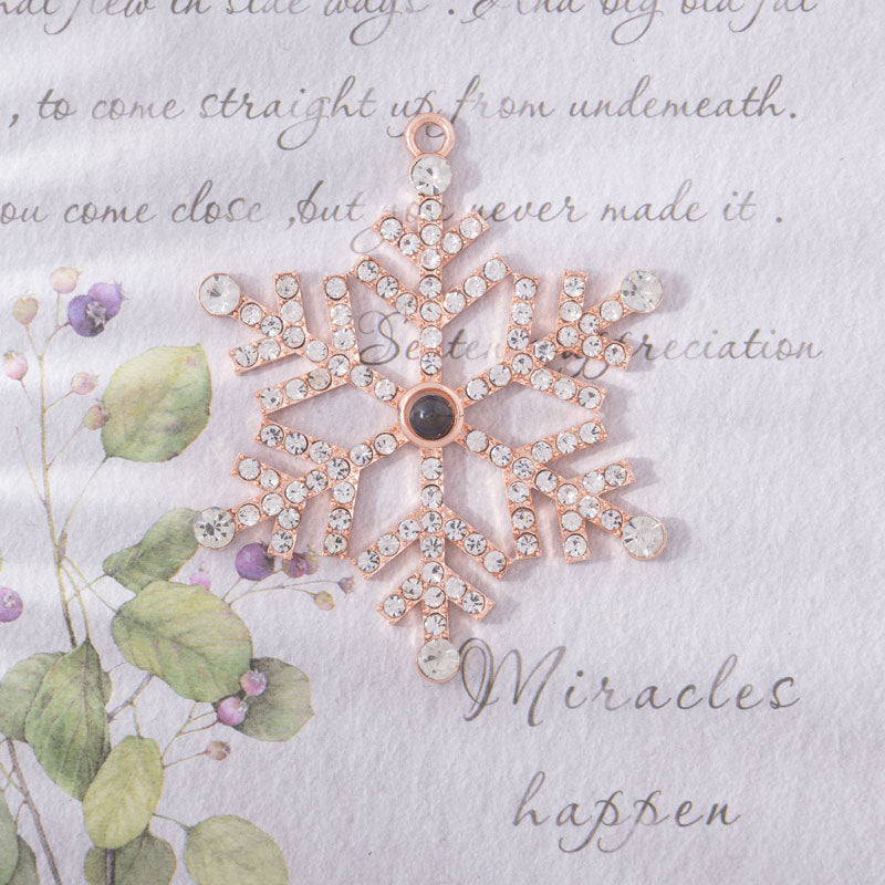 HKM-113875 Snowflake Projection Necklace in Silver, Rose Gold, and Gold - Elegant Alloy Design