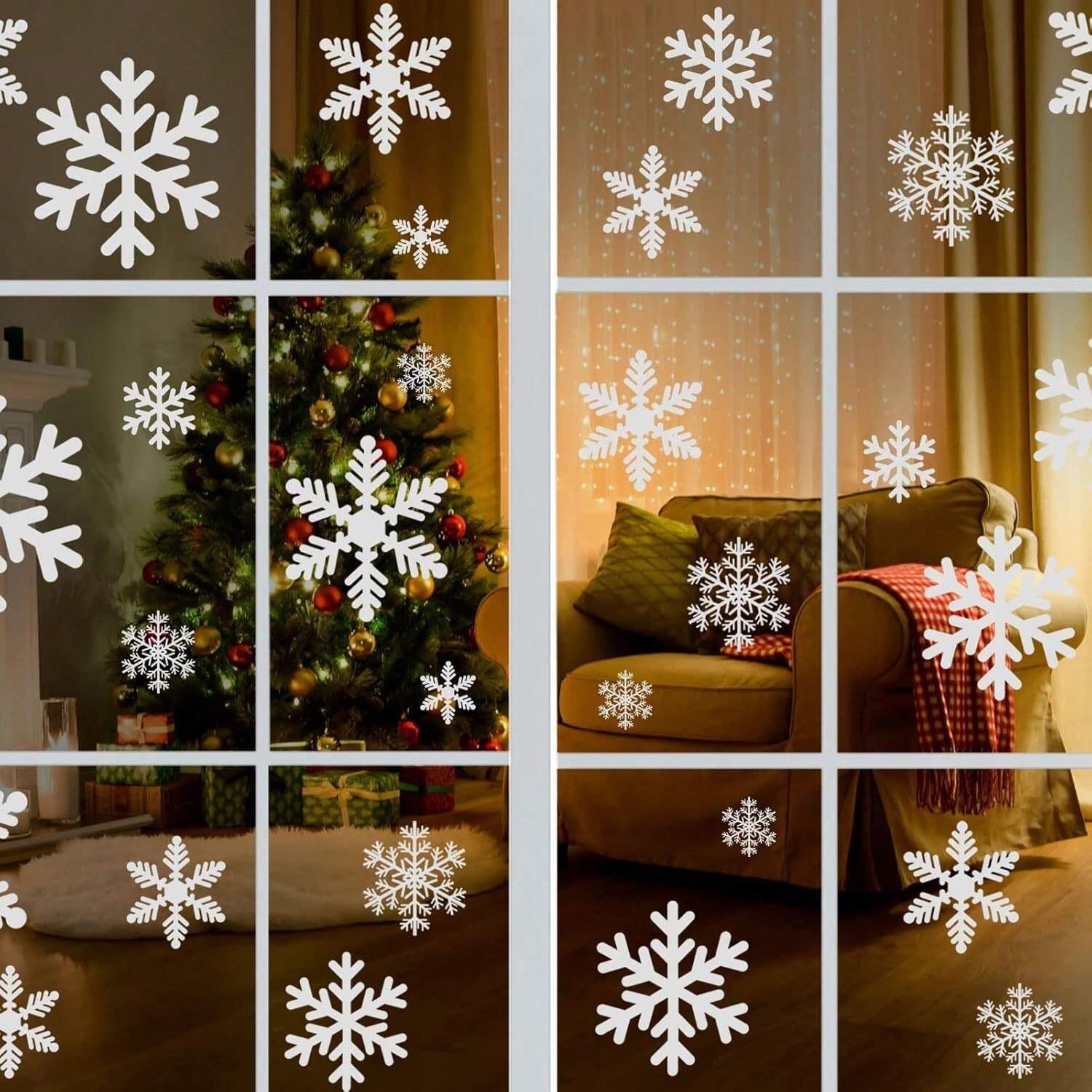HKM-114195 135 Pcs Christmas Snowflakes Window Clings - Static Decals for Holiday Decorations and Party Supplies