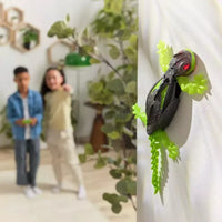 HKM-114707 Rechargeable Infrared Remote Control Wall Climbing Gecko RC Toy - Indoor/Outdoor Fun for Ages 2 and Up