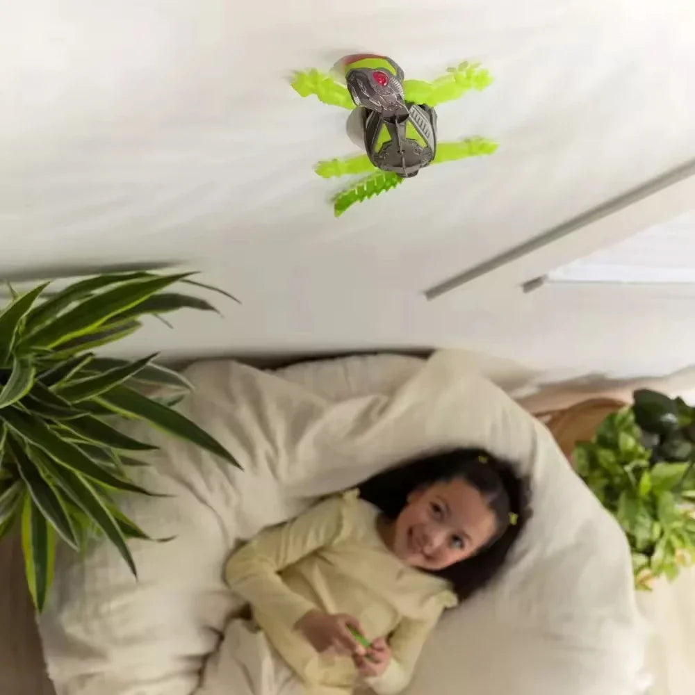 HKM-114707 Rechargeable Infrared Remote Control Wall Climbing Gecko RC Toy - Indoor/Outdoor Fun for Ages 2 and Up