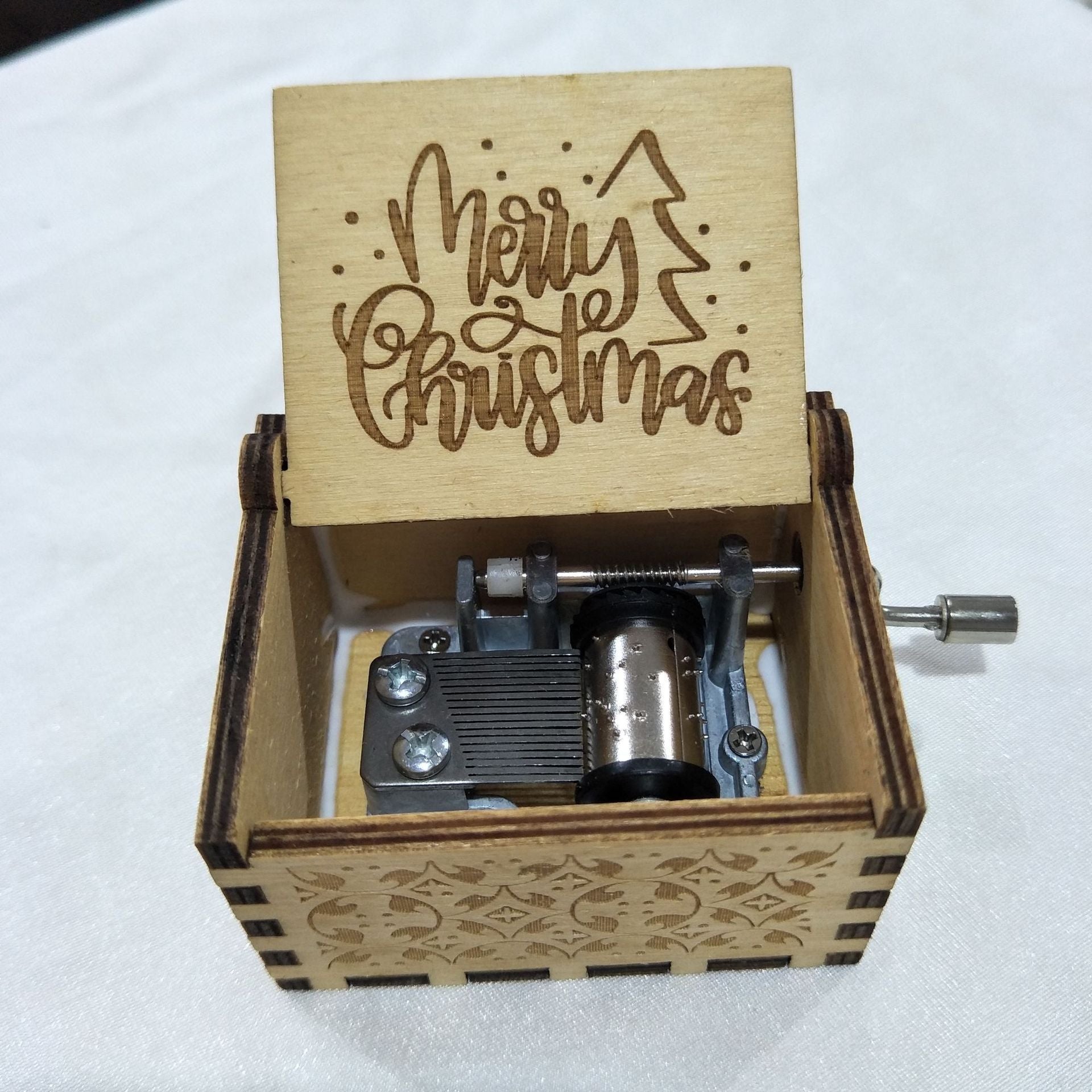 HKM-115347 Hand-Cranked Wooden Music Box with Christmas Melodies, Plywood Design