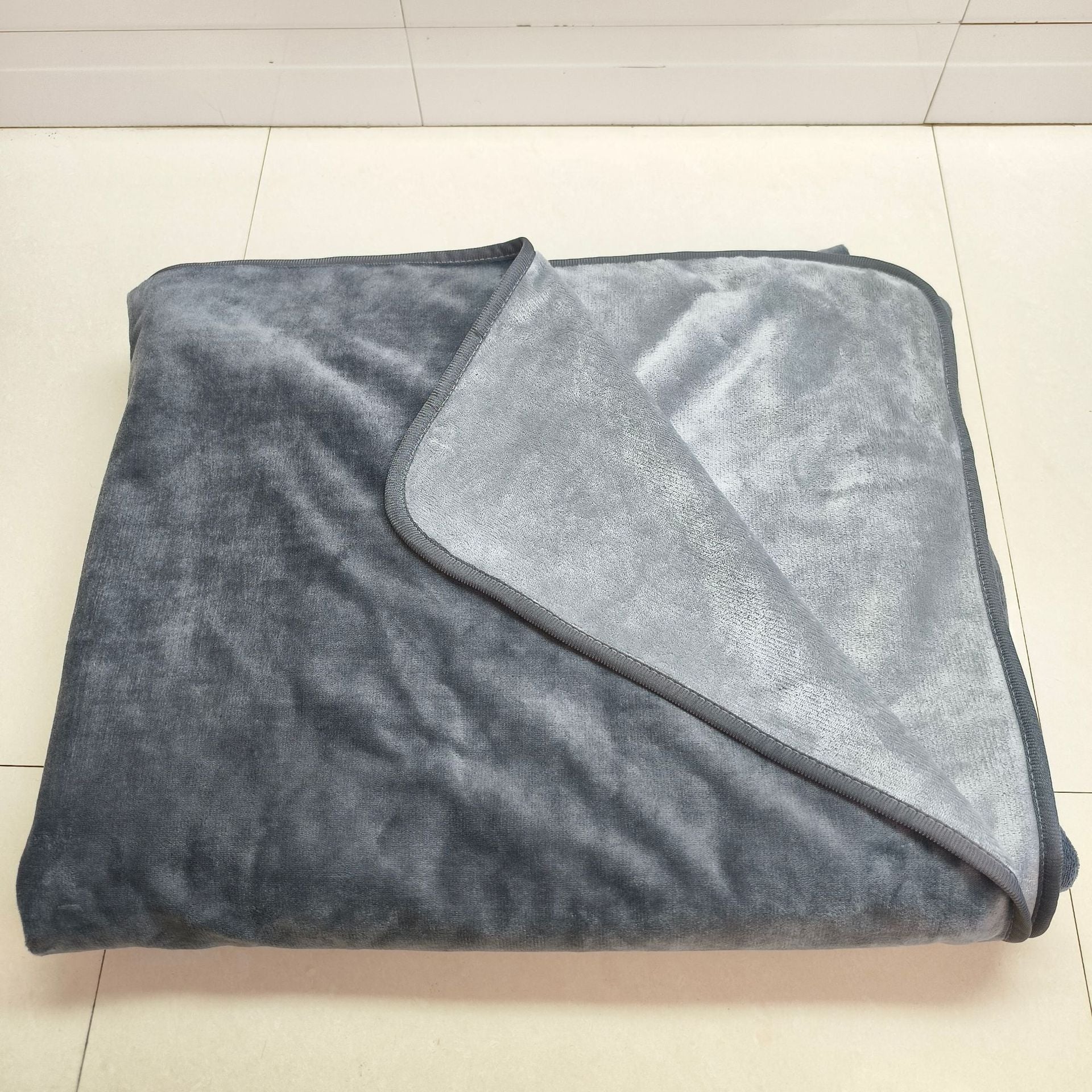 HKM-118355 Double-Sided Waterproof Flannel Blanket for Pets and Couples
