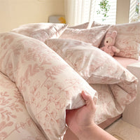 HKM-119315 Super Soft Glutinous Clouds Cotton Four-Piece Bedding Set with Floral Design