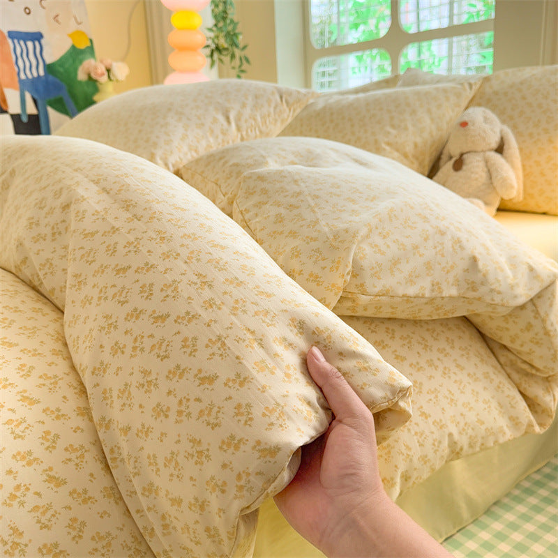 KTX-119315 Super Soft Glutinous Clouds Cotton Four-Piece Bedding Set with Floral Design