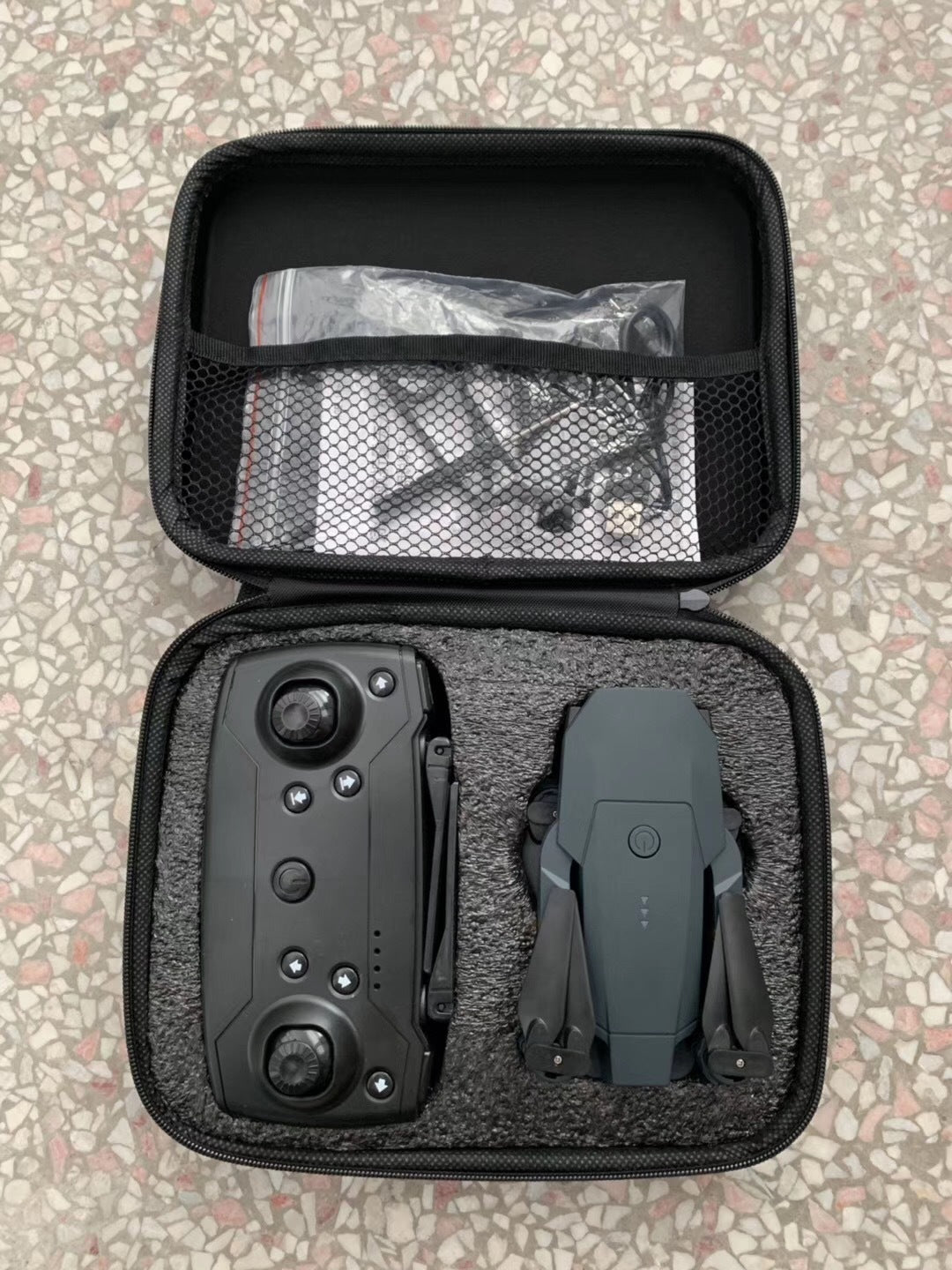 HKM-122323 6-Channel Quadcopter with WIFI Camera, 8-Minute Flight Time, 120m Max Altitude, Suitable for Ages 15-35