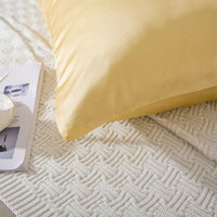 HKM-123027 Mulberry Silk Zipper Pillowcase - Breathable, Sweat-Absorbent, Modern Design