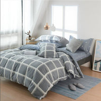 HKM-125267 Geometric Pattern Three-Piece Bedding Set with Quilt Cover and Pillowcases