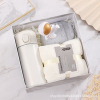 HKM-126035 Elegant Ceramic Business Partner Gift Set in White and Green - Creative European Style, 20*8.5