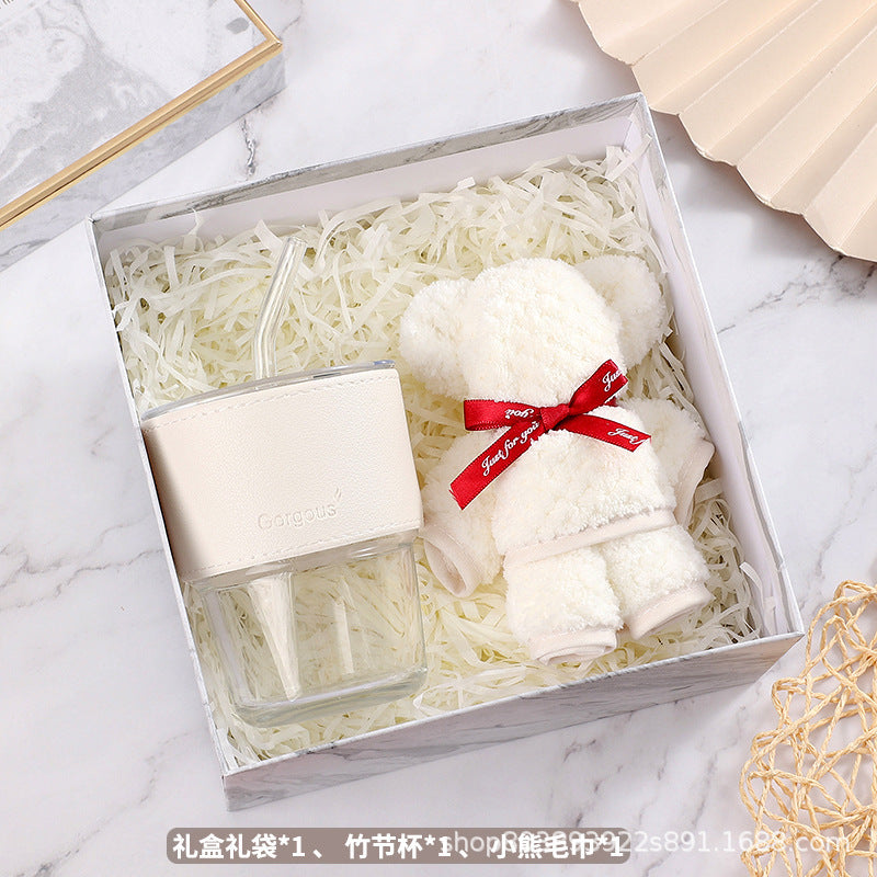 HKM-126035 Elegant Ceramic Business Partner Gift Set in White and Green - Creative European Style, 20*8.5
