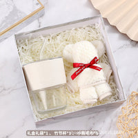 HKM-126035 Elegant Ceramic Business Partner Gift Set in White and Green - Creative European Style, 20*8.5