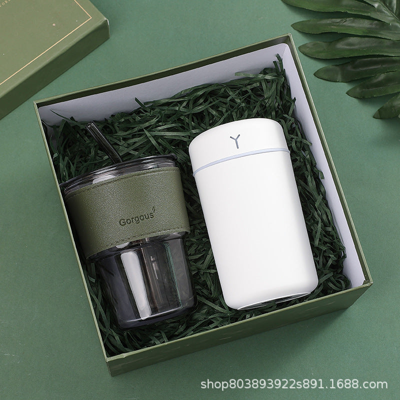 HKM-126035 Elegant Ceramic Business Partner Gift Set in White and Green - Creative European Style, 20*8.5