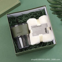 HKM-126035 Elegant Ceramic Business Partner Gift Set in White and Green - Creative European Style, 20*8.5