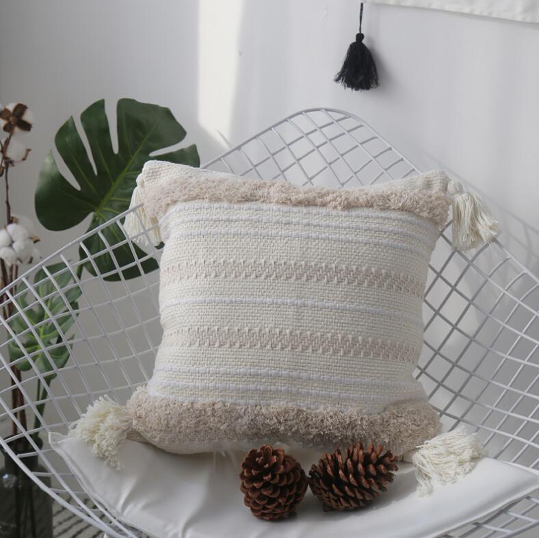 HKM-127251 Tufted Geometric Abstraction Cotton Throw Pillow in Mediterranean Style