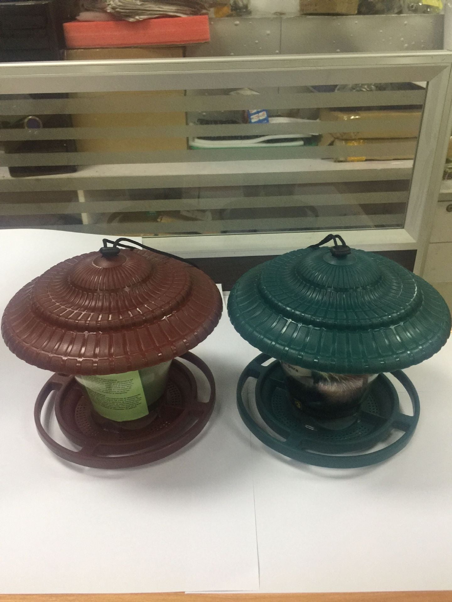 HKM-130963 Transparent Hanging Bird Feeder - 18x18x19 cm, Perfect for Attracting Birds