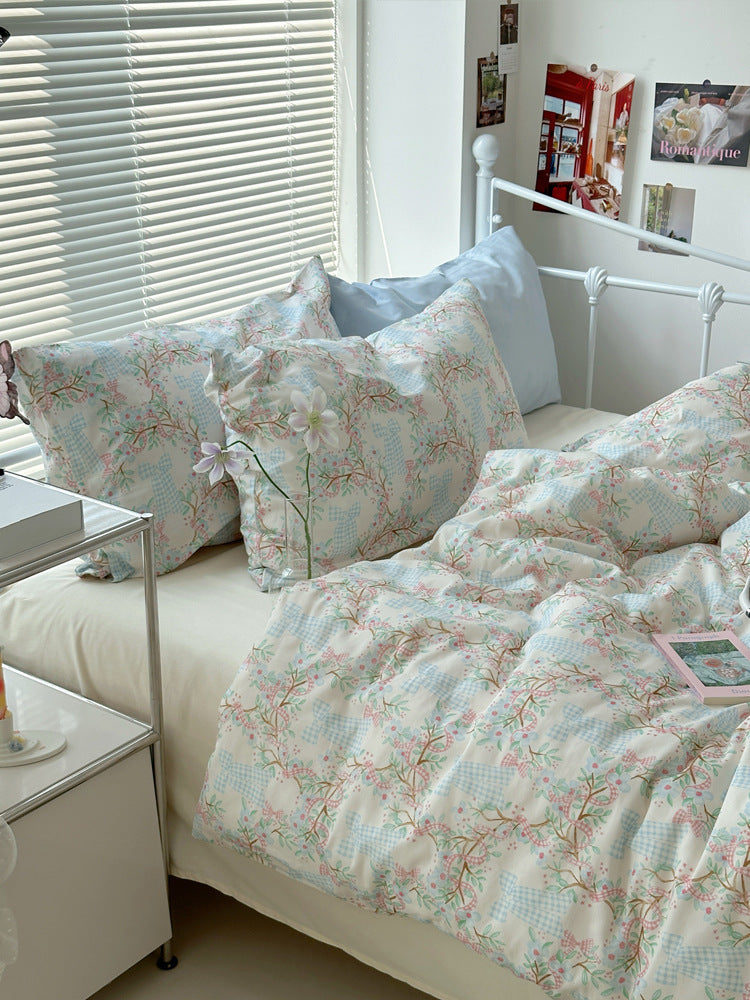 HKM-133331 Small Flower Cotton Bed Sheet Set – Four-Piece Bedding Collection for Various Bed Sizes