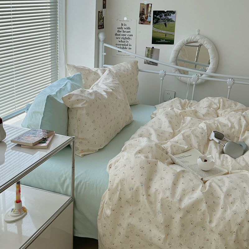 HKM-133331 Small Flower Cotton Bed Sheet Set – Four-Piece Bedding Collection for Various Bed Sizes