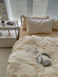 HKM-133331 Small Flower Cotton Bed Sheet Set – Four-Piece Bedding Collection for Various Bed Sizes