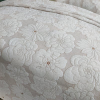 HKM-137619 Cotton Thickened White and Beige Camellia Embroidery Three-Piece Bedcover Set