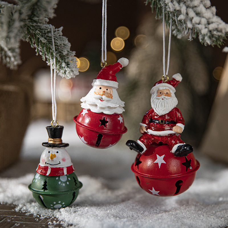 HKM-137747 Nordic Painted Iron Bell Pendant - Santa Claus, Snowman, and Elk Designs