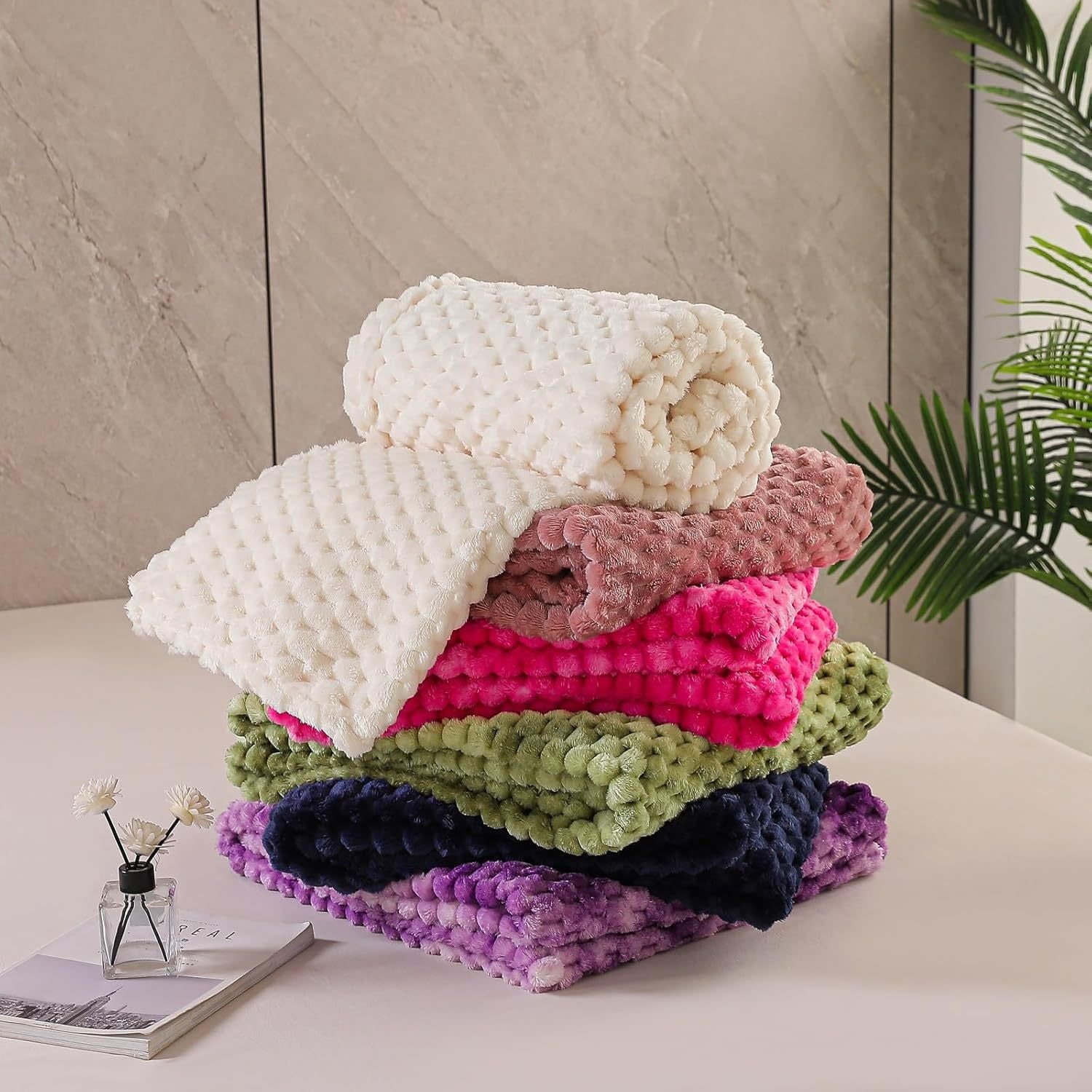 HKM-139923 Children's Cozy Soft Plaid Blanket - Various Sizes and Colors in Polyester Fabric