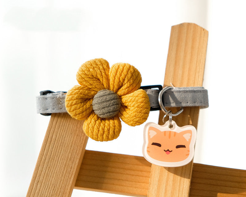 HKM-141267 Customizable Collar with Flower Designs for Small to Large Pets