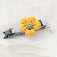 HKM-141267 Customizable Collar with Flower Designs for Small to Large Pets