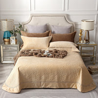 HKM-146451 Luxurious Three-Piece Velvet Quilt Bed Cover Set for Romantic Bedroom Decor