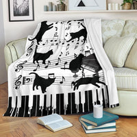 HKM-151123 Cozy Cat and Piano Flannel Blanket for All Seasons - Perfect Home Decor Gift