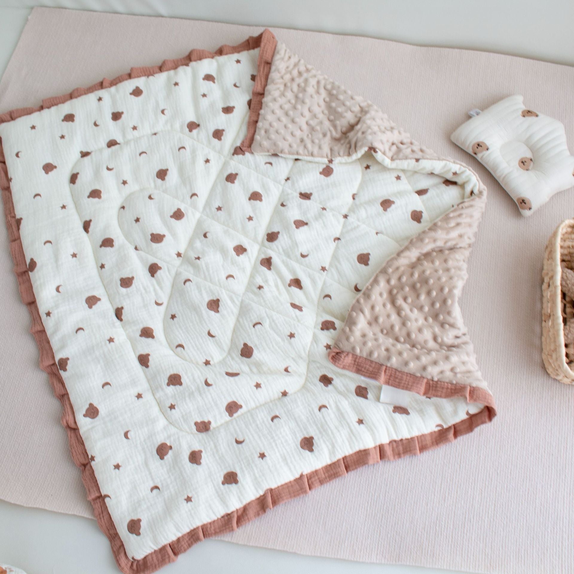 HKM-151699 Cozy Ruffled Cotton Quilt for Kids - Autumn & Winter Designs, 100x100cm