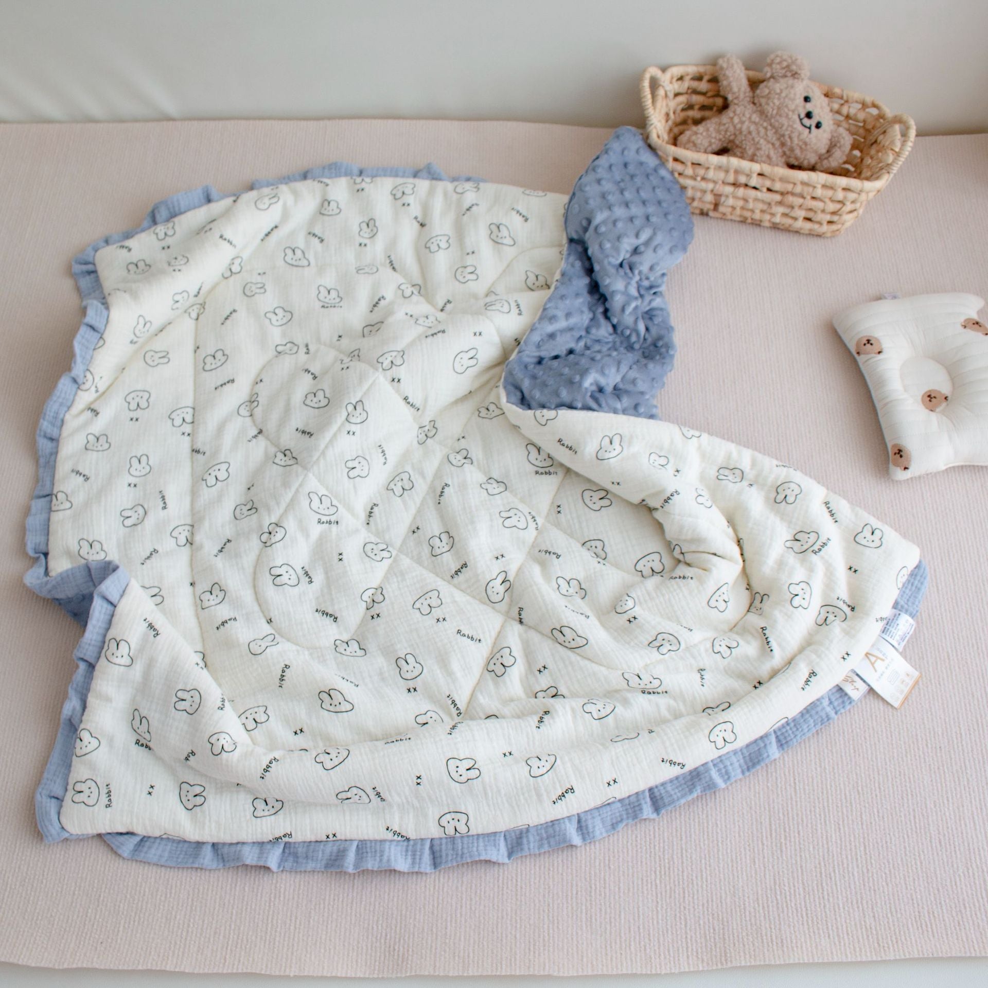 HKM-151699 Cozy Ruffled Cotton Quilt for Kids - Autumn & Winter Designs, 100x100cm