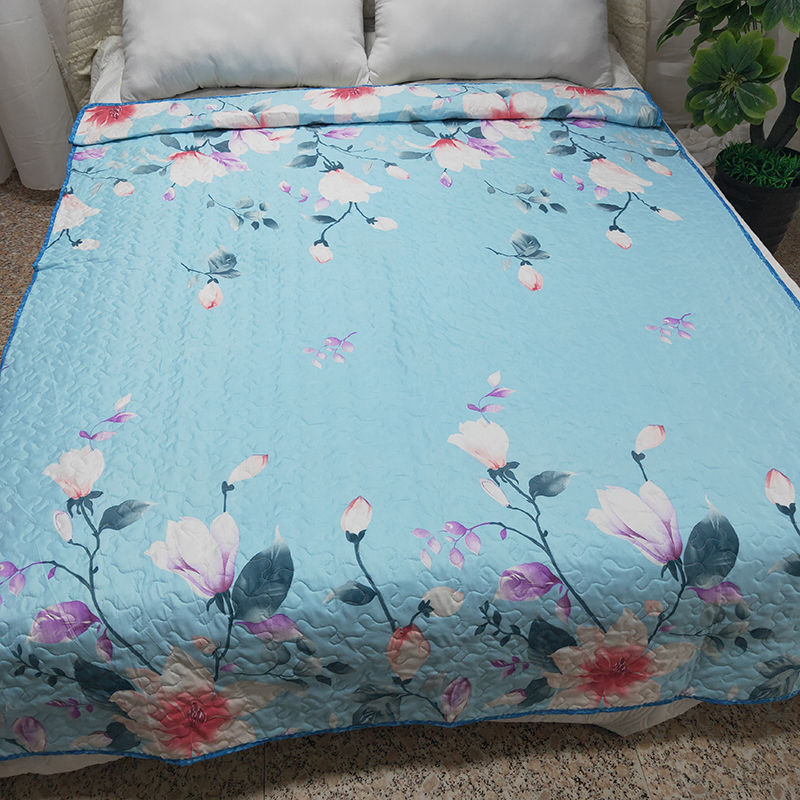 HKM-153747 Cooling Summer Quilt - Plush Polyester Cotton Bed Cover with Floral Pattern, 220x240CM