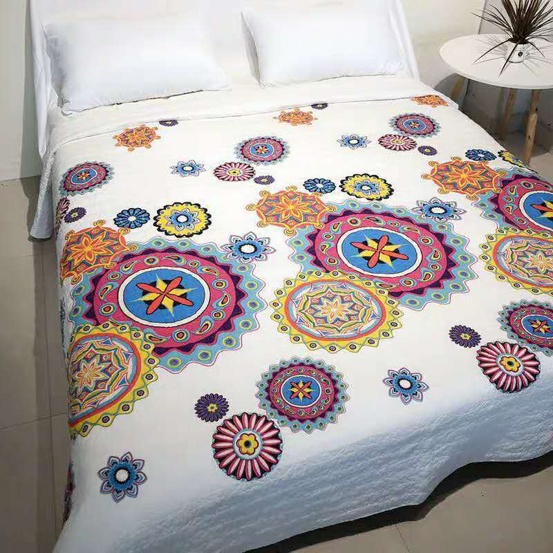 HKM-153747 Cooling Summer Quilt - Plush Polyester Cotton Bed Cover with Floral Pattern, 220x240CM