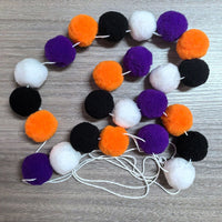 HKM-154387 Halloween Felt Ball Garland - 24 Woolen Yarn Balls for Spooky Decor (2m)