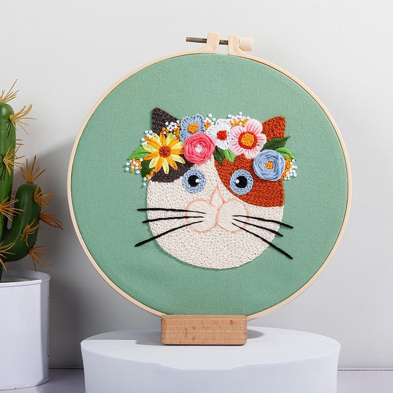 HKM-158035 DIY Handmade Embroidery Kit - European Abstract Cat Designs on Cotton Cloth