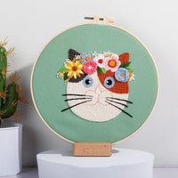 HKM-158035 DIY Handmade Embroidery Kit - European Abstract Cat Designs on Cotton Cloth