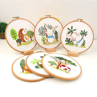 HKM-159123 Cute Cartoon Pet Embroidery DIY Kit - Cotton and Linen Fabric for Home Decoration