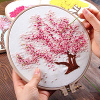 HKM-160339 Delicate Handmade Chinese Style Embroidery on Color Silk Cloth