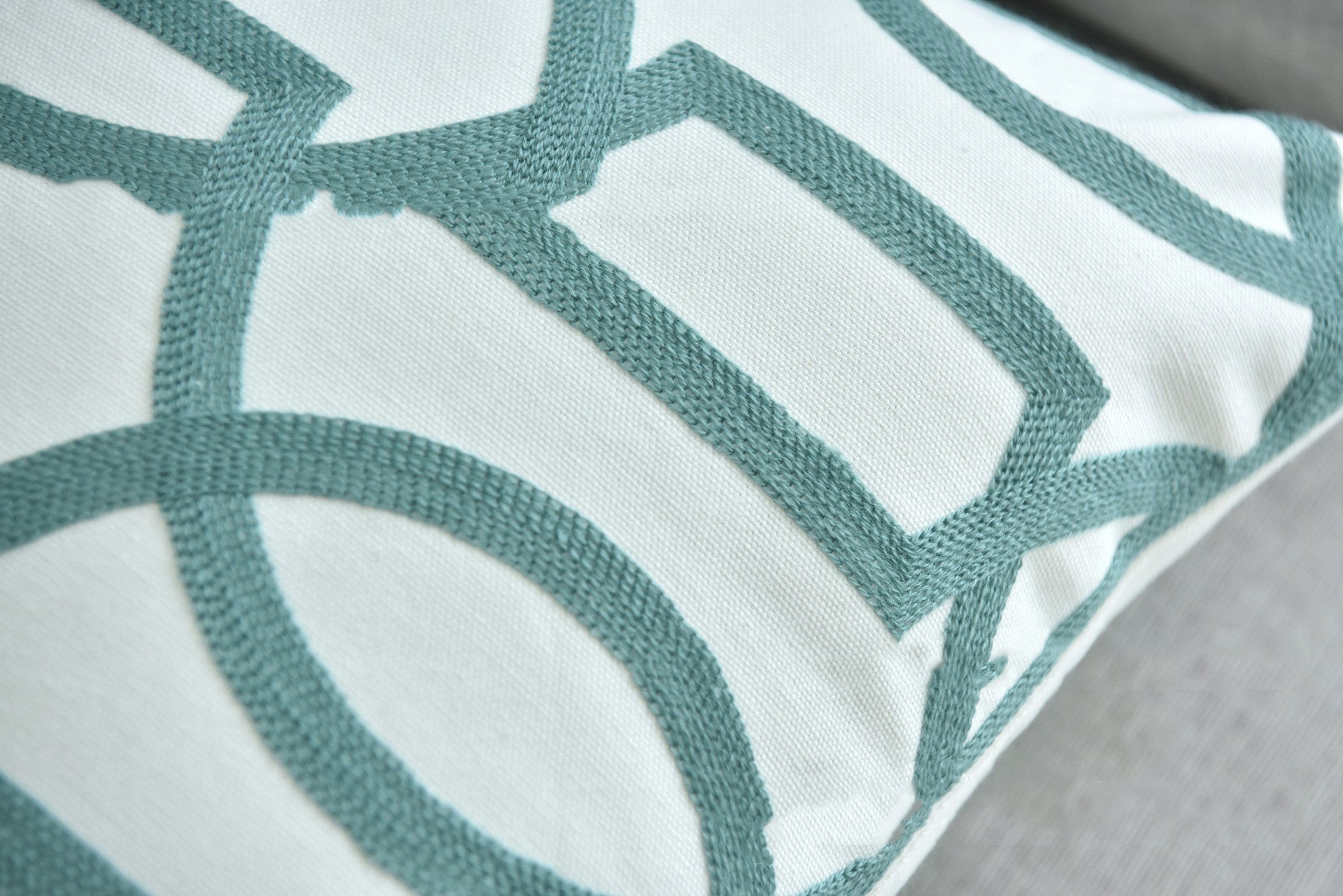 HKM-163603 Lake Water Green Cotton Canvas Geometric Wool Embroidery Pillowcase 45x45cm