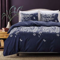 HKM-164563 Luxury Three-Piece Bedding Set with Geometric Duvet Cover and Pillowcases in Polyester