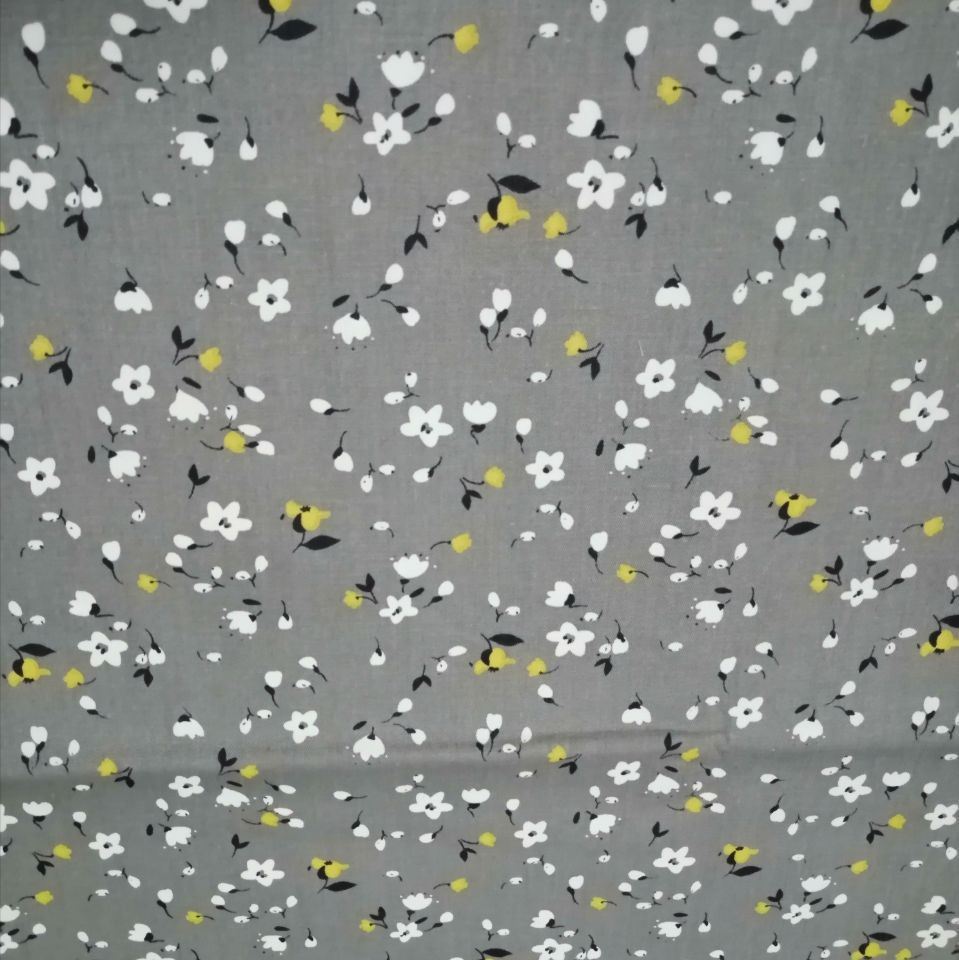 HKM-165779 Floral Pattern Cotton Twill Fabric for DIY Projects and Bedding, 160cm Wide, 100% Cotton