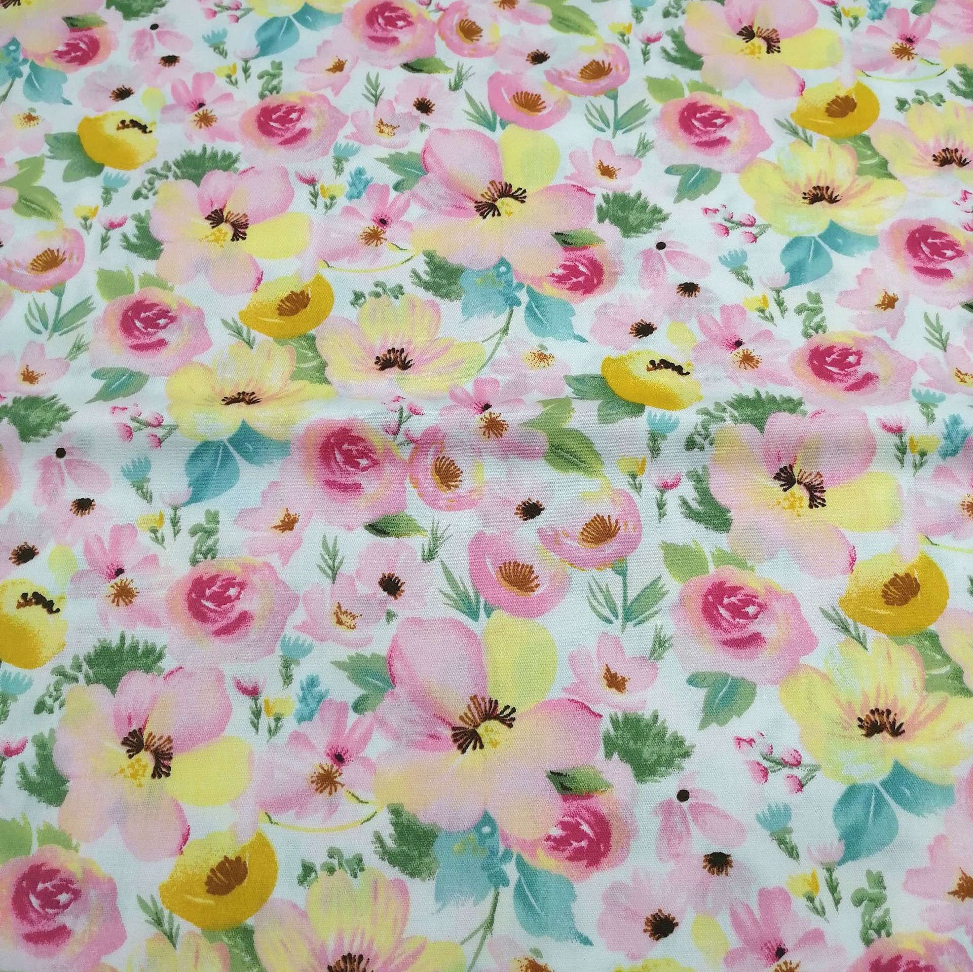 HKM-165779 Floral Pattern Cotton Twill Fabric for DIY Projects and Bedding, 160cm Wide, 100% Cotton