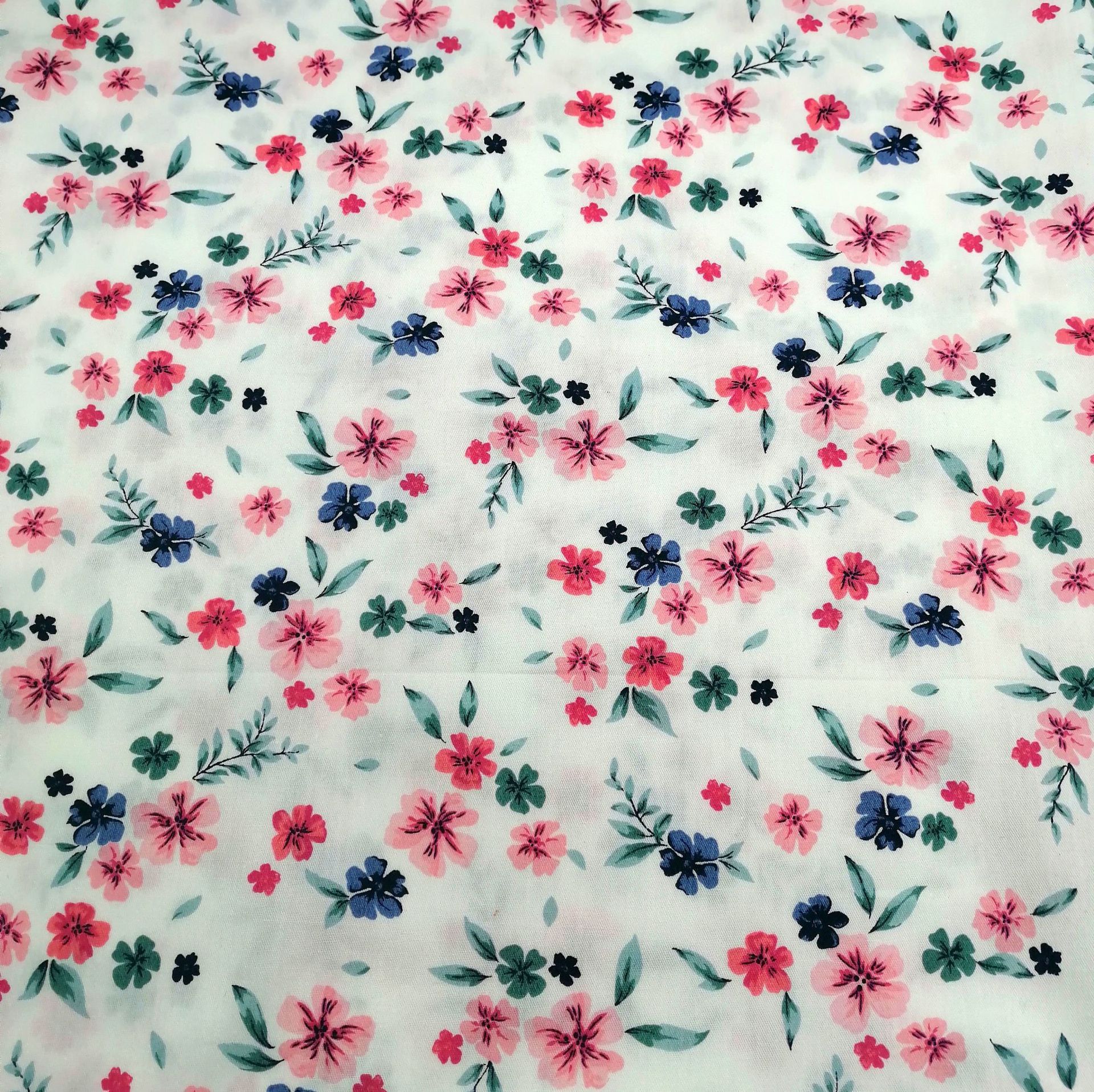 HKM-165779 Floral Pattern Cotton Twill Fabric for DIY Projects and Bedding, 160cm Wide, 100% Cotton