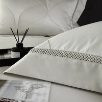 HKM-166099 High Precision Four-piece Jacquard Cotton Bedding Set with Floral Design in Solid Colors