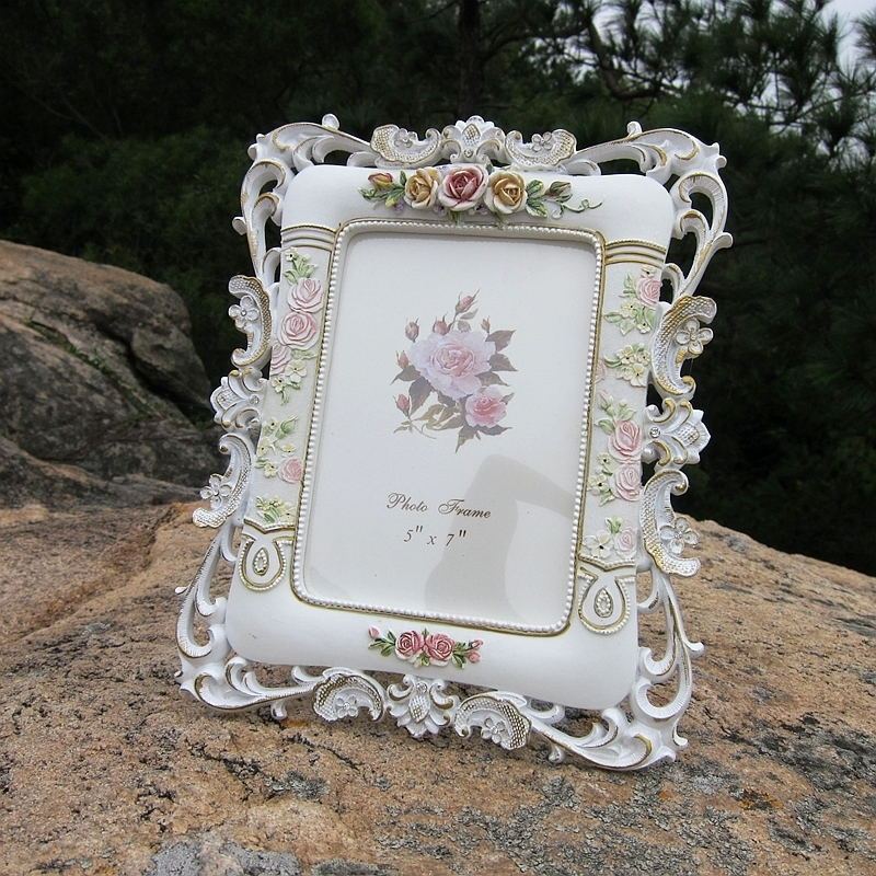 HKM-169171 Pastoral Style Diamond Frame in Resin - 6 Inch, Versatile Hanging for Horizontal or Vertical Display